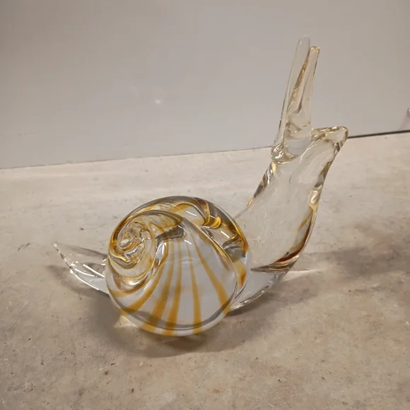 Elegant Italian Glass Snail Sculpture - Gold and Clear - Picture 11 of 16